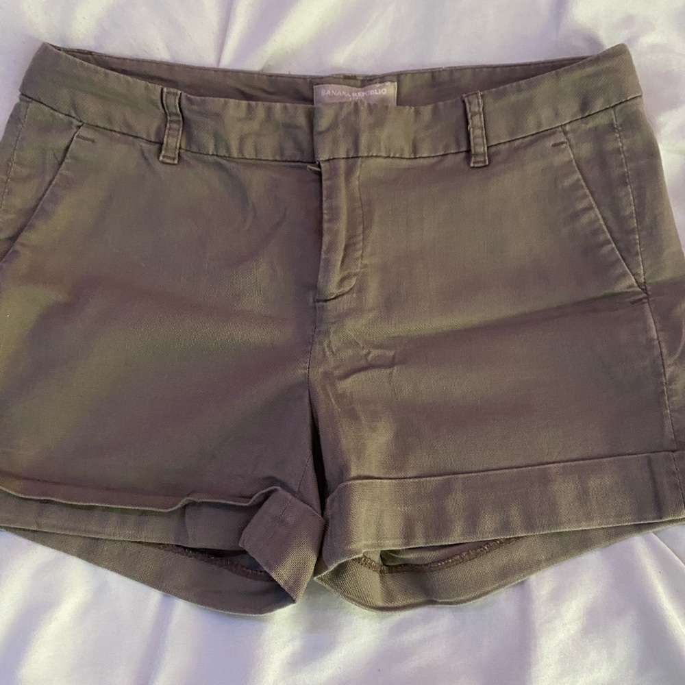 Women’s Low-Rise Shorts